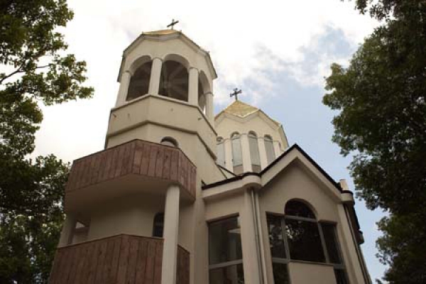 СОФИЯ, ГРАДЪТ НА ТОЛЕРАНТНОСТТА, ИНВЕСТИРА В ХРАМОВЕ