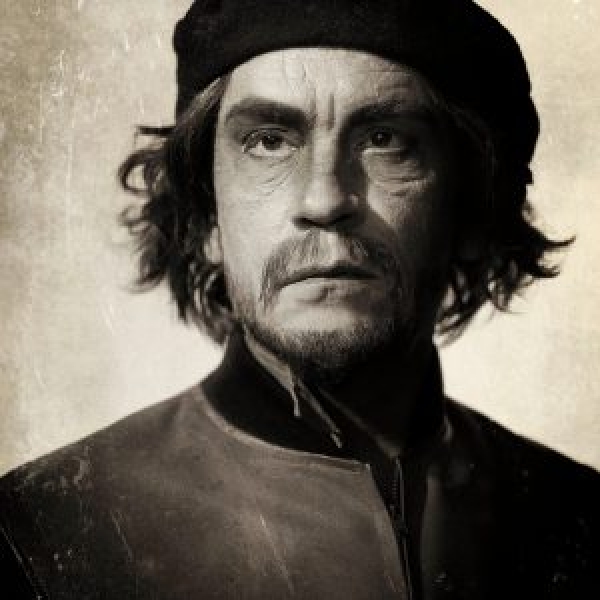 &bdquo;Малкович, Малкович, Малкович: Почит към майсторите на фотографията&ldquo; - изложба на фотографа Сандро Милър